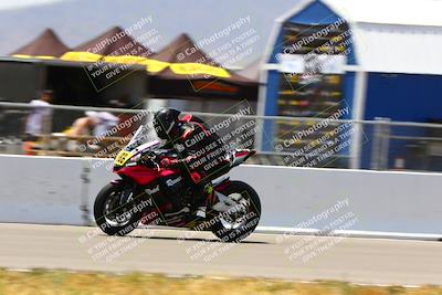 media/Apr-30-2023-CRA (Sun) [[020fcf5d43]]/Race 3-1000 Amateur Supersport/